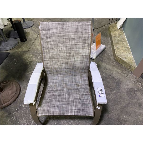 TELESCOPE CASUAL ARM CHAIR. ALUMINUM FRAME