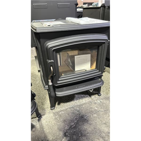 JOTUL F 35 ROCKWOOD. 1.2 G/H, CAST IRON FOR EXTRA RADIANT HEAT, HEATS UP TO 1200 SQ FT, BUILT IN