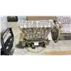 Image 3 : TELESCOPE CASUAL BELLE ISLE CUSHION SWIVEL ROCKER. COLOR CLIMBING VINES & BEACHWOOD FRAME. MARINE