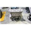 Image 3 : TELESCOPE CASUAL BELLE ISLE CUSHION SWIVEL ROCKER. COLOR CLIMBING VINES & BEACHWOOD FRAME. MARINE