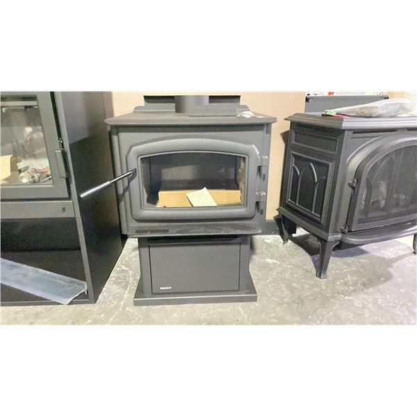 REGENCY CLASSIC FREESTANDING WOOD STOVE. MODEL F2450M