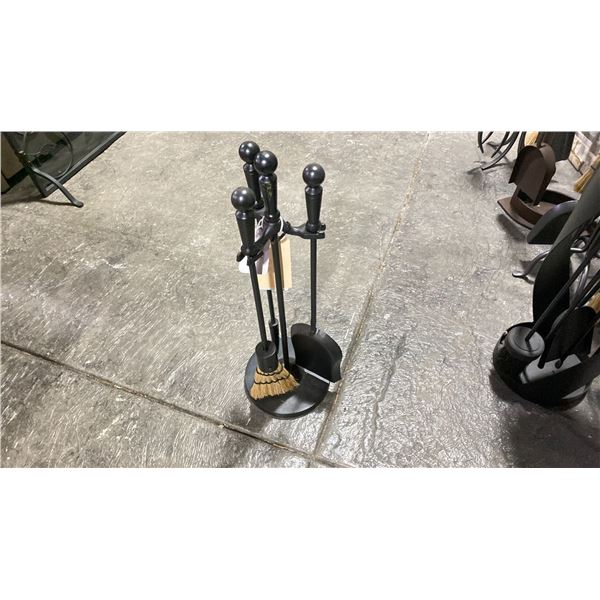 FIREPLACE TOOL SET