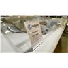 Image 9 : HOTSPRING PORTABLE SPAS HOT TUB. SOVEREIGN IN ICE GREY ACRYLIC/BLACKWOOD CABINET. INC FRESHWATER IQ