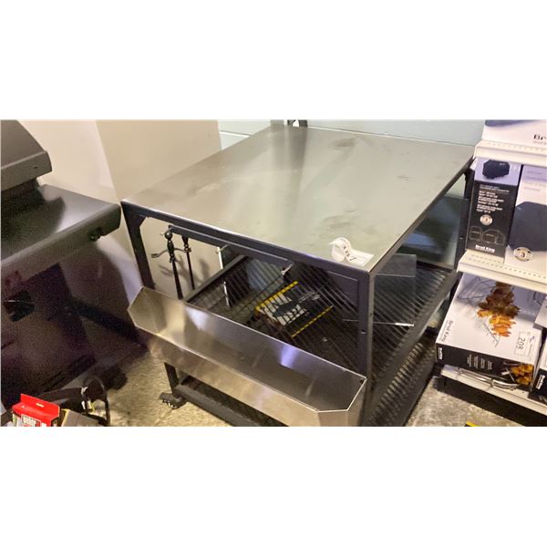 OONI STAINLESS TOP GRILLING/PIZZA OVEN/ PREP TABLE. 32X32" ON WHEELS
