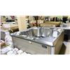 Image 1 : HOTSPRING PORTABLE SPAS LIMELIGHT FLASH HOT TUB. PLATINUM ACRYLIC/COASTAL GREY. WITH FRESHWATER IQ