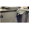 Image 4 : BLAZE KING PE32 PRINCESS WOOD STOVE. CATALYTIC STOVE, HEATS 1200-2500 SQ FT, 19" MAX LOG LENGTH, 4
