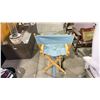 Image 2 : TELESCOPE WORLD-FAMOUS DIRECTOR CHAIR. BLUE FABRIC, WOOD FRAMED