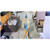 Image 3 : TELESCOPE WORLD-FAMOUS DIRECTOR CHAIR. BLUE FABRIC, WOOD FRAMED