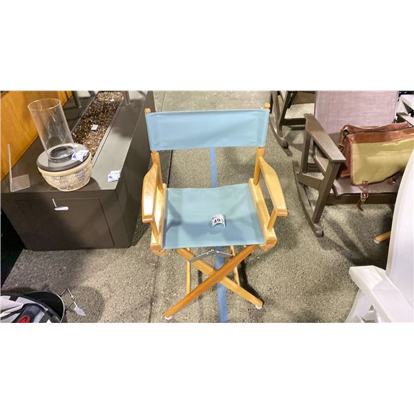 TELESCOPE WORLD-FAMOUS DIRECTOR CHAIR. BLUE FABRIC, WOOD FRAMED