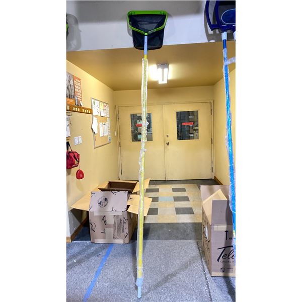 16' FIBERGLASS EXTENSION POLE WITH SKIMMER