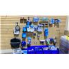 Image 1 : GROUP LOT OF ASST POOL ITEMS. SKIMMER SOCKS, FILTER BASKETS, SKIMMER NETS, SUCTION BRUSHES, SCRUB