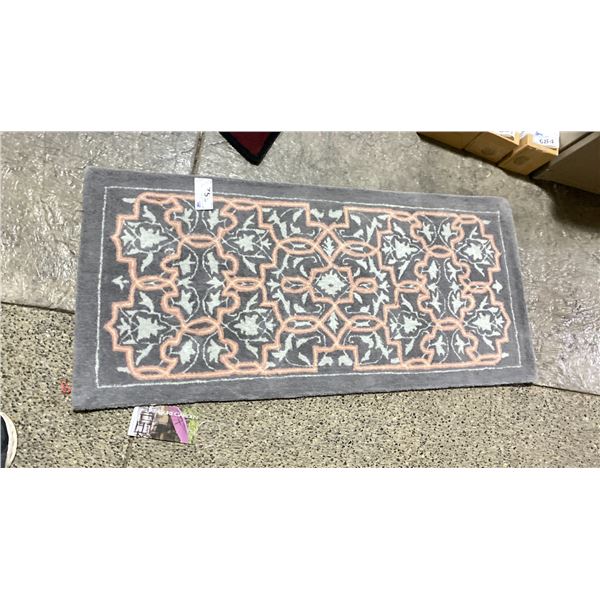 MINUTEMAN 100% WOOL 56X26 CARPET. DOVE GRAY TABRIZ MODEL H-73