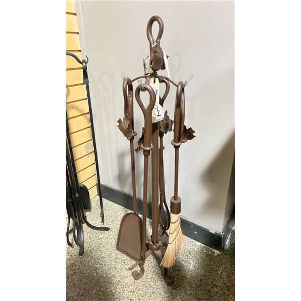 FIREPLACE TOOL SET MAPLE LEAF