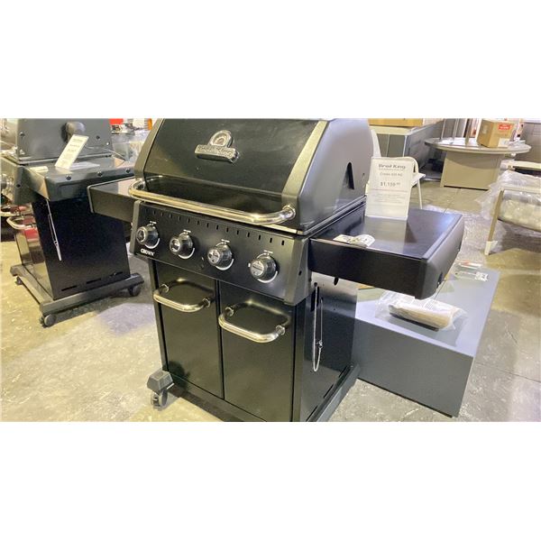 BROIL KING CROWN 420 NAT GAS BBQ. STAINLESS STEEL BURNERS 44,000 BTU, MULTI-POSITION PORCELAIN