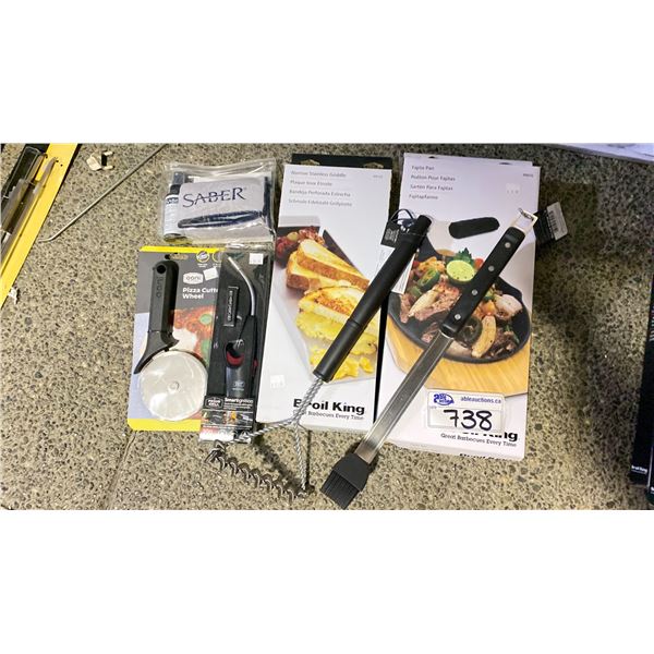 GROUP LOT FAJITA PAN, STAINLESS GRIDDLE, STAINLESS POLISH KIT, PIZZA WHEEL, BBQ LIGHTER, CLEANING