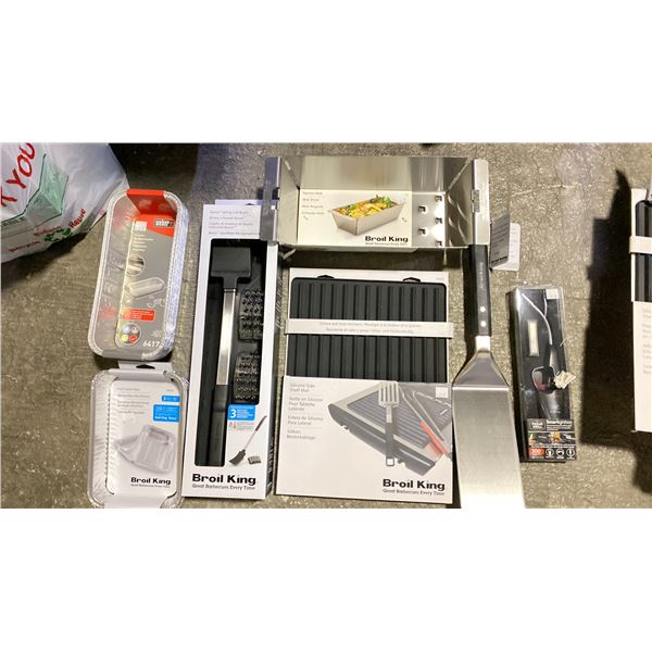 GROUP LOT WOK, CLEANING BRUSH, SILICONE SIDE SHELF MAT, LIGHTER, 3 PACKS FOIL PANS, LARGE SPATULA