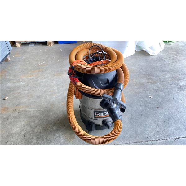 RIDGID 10 GALLON 6 HP WET DRY SHOP VAC
