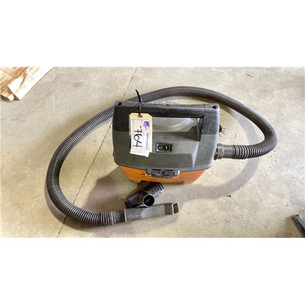 RIDGID 3 GALLON 3.5 HP SHOP VAC