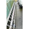 Image 2 : 28' ALUMINUM EXTENSION LADDER
