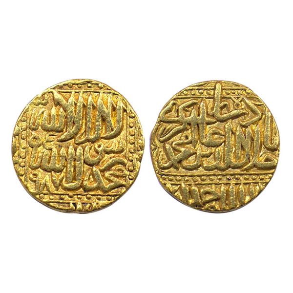 Akbar (1556-1605 AD), Gold Mohur, Dar-ul-Sultanate Ahmedabad Mint, AH 987, 10.90g. Obv: Kalima withi
