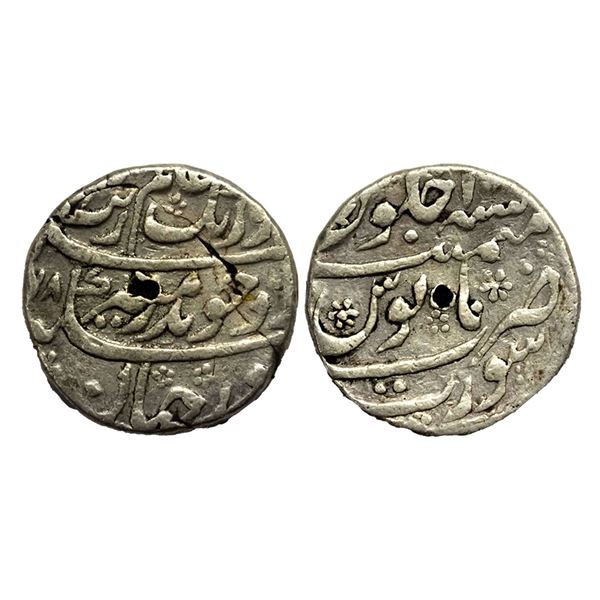 Aurangzeb (1658-1707 AD), silver rupee, surat mint,11.23g.