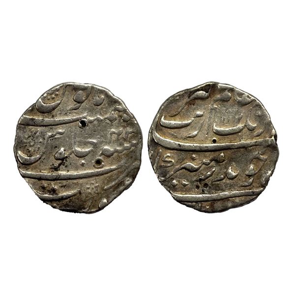 Aurangzeb (1658-1707 AD), silver rupee, surat mint, AH 1112/RY 43, 11.42g.