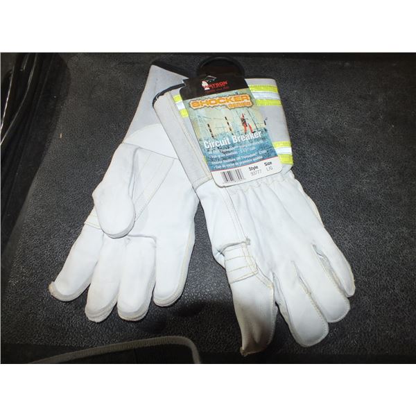 6 Pairs Of Work Gloves