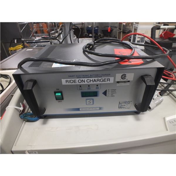 24 Volt Smart Electronic Battery Charger