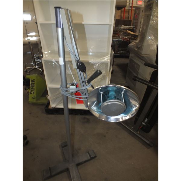 Medical Light on Wheels