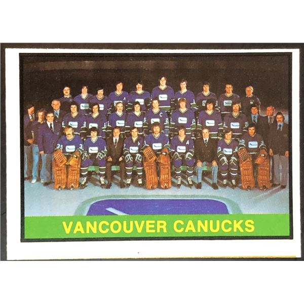 1974-75 O-PEE-CHEE VANCOUVER CANUCKS