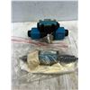 Image 1 : Lot of (2) Vickers Valves