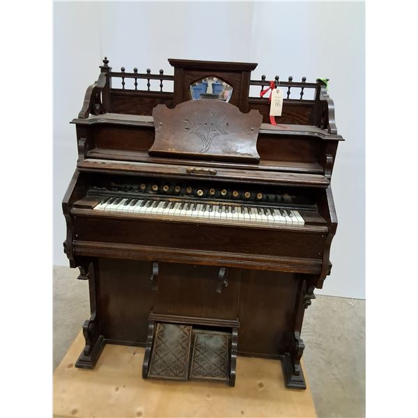 Antique Pump Organ Queen Co. Organ - Turn of the Century - As Is