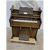 Image 1 : Thomas Co. Antique Pump Organ - As Is