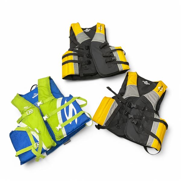 Fluid Life Jacket, Size: Large X 2 Qty and Stearns Life Jacket, Size: Universal Adult X 1 Qty