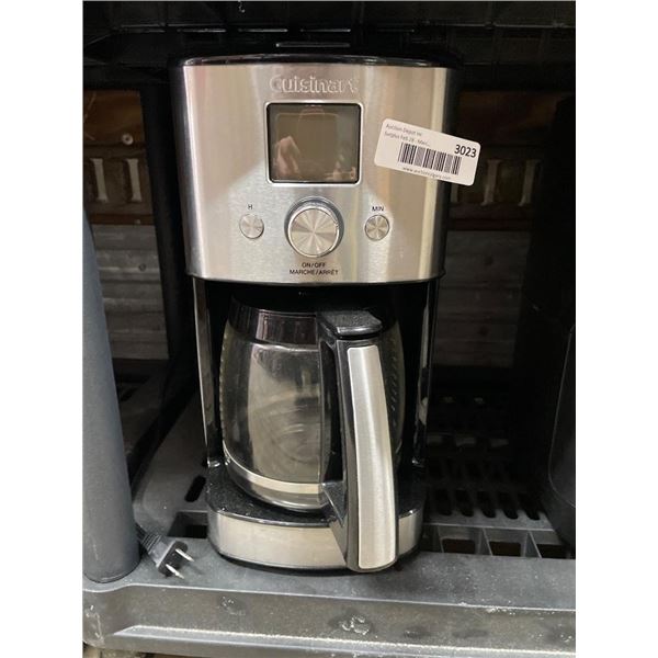 Cuisinart Coffee Maker Model DCC-3200 with Glass Carafe