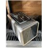 Image 3 : Two-Slot Metallic Toaster with Adjustable Settings