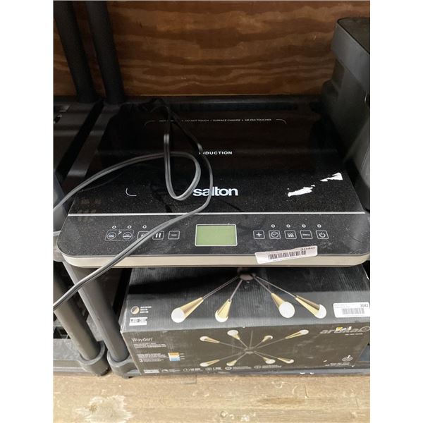 Salton Induction Cooktop With Digital Display and Controls