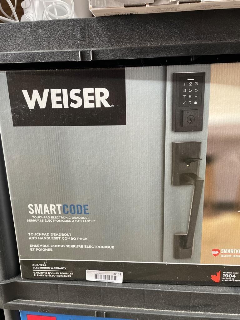 Weiser SmartCode Touchpad Electronic Deadbolt and Handleset