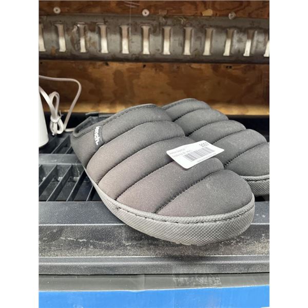 Bench Slippers, Size 9, Black, Quilted Upper with Fleece Lining