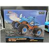 Image 1 : Deerc Stunt Climbing RC Car with 4WD Power and Remote Control