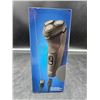 Image 2 : Philips 3100 Series Shaver with 5D Pivot and Flex Heads