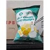 Image 2 : Salt & Vinegar Potato Chips, 12 Packs of 66 g