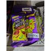 Image 1 : Takis Hot Nuts Flare 12-Pack 90 g Chili Pepper & Lime Flavor