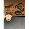Image 2 : Nestle Coffee-Mate Coffee Whitener Original 180 Single-Use Tubs x 11ml