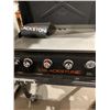 Image 5 : Blackstone Four-Burner Gas Griddle Station With Hood See pictures