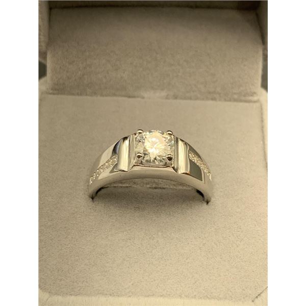 1.00 CT GRA CERTIFIED ROUND BRILLIANT CUT MOISSANITE STONE VVS D COLOR SET IN CENTER WITH 12 ROUND C
