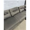 Image 5 : Fusion Furniture Couch (Sectional)