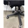 Image 4 : Zeanus Massage Gaming Chair