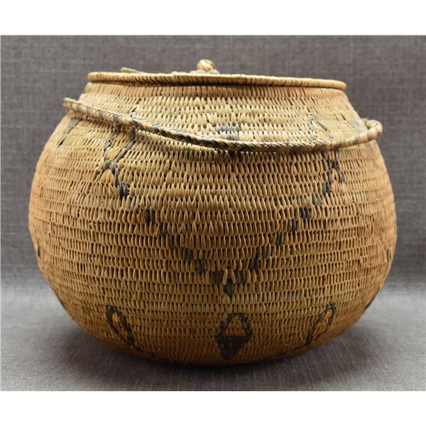WOVEN LIDDED BASKET
