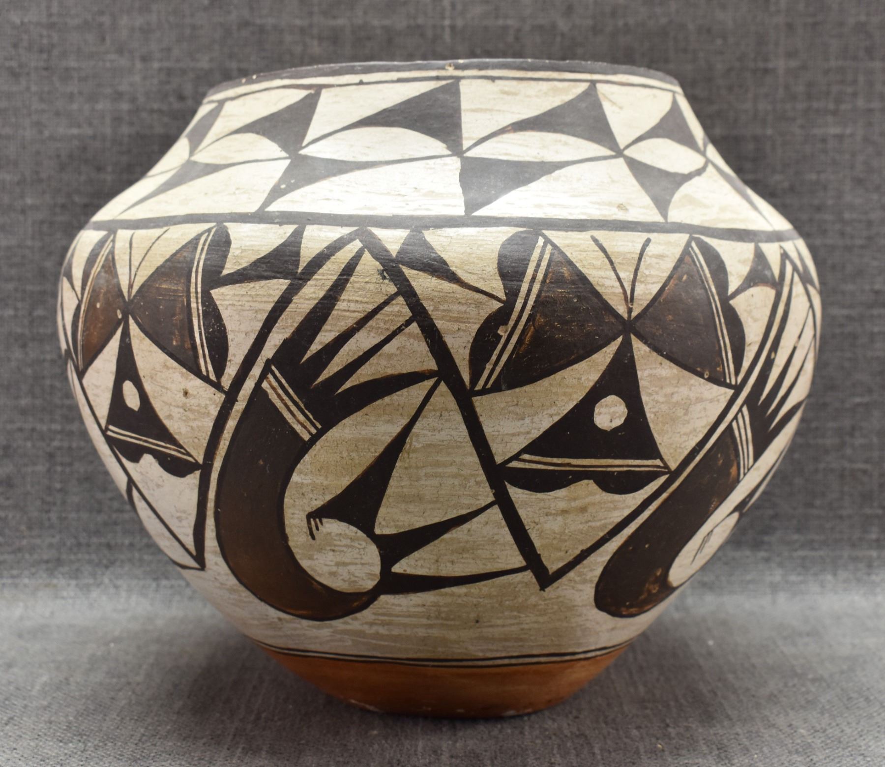 ACOMA POTTERY OLLA
